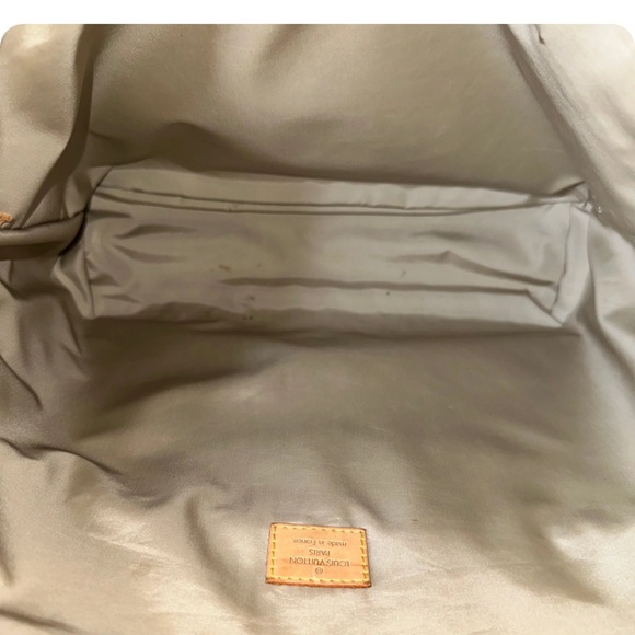 78 Louis Vuitton Messenger Bag - Picture 11 of 15